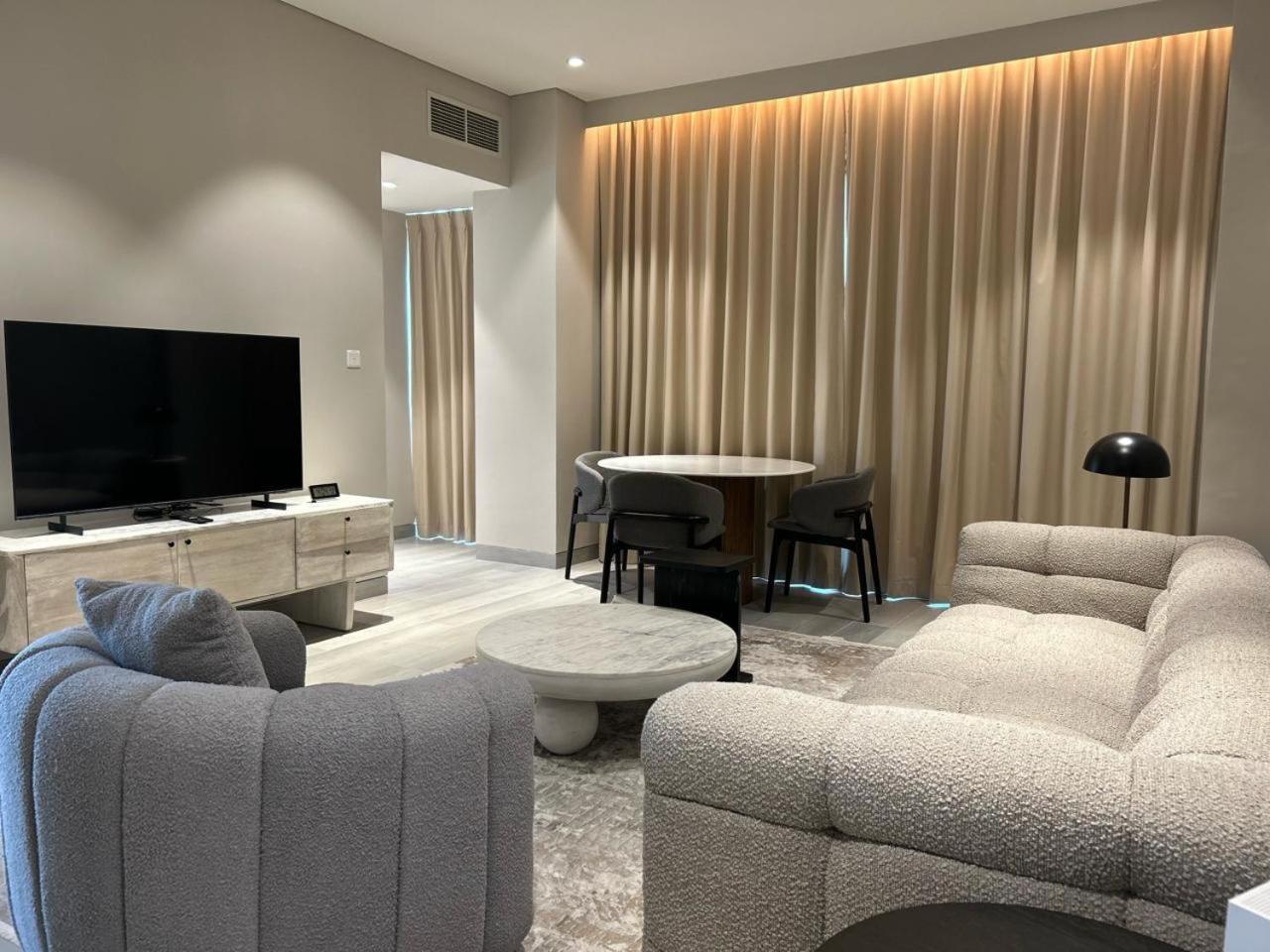 Dubai Marina Walk Gem Modern Apartments With Pool & Gym Access, Steps To Beach & Metro Managed By Sunnyhomes Exteriör bild